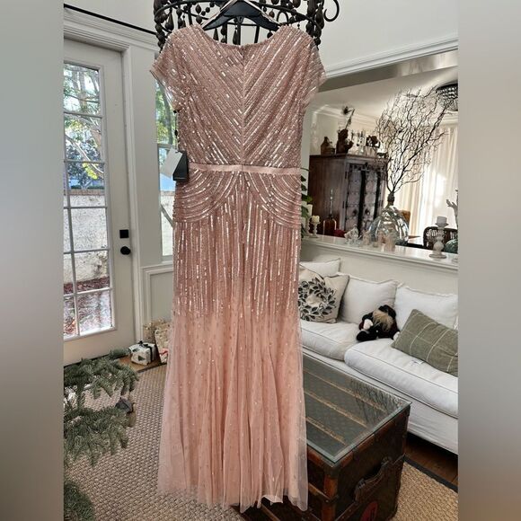 Adrianna Papell Women's Long Beaded V-Neck Dress With Cap Sleeves and Waistband - Picture 8 of 9